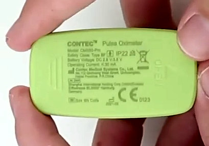 Pulsoksymetr napalcowy medyczny Contec CMS50-Pro tabliczka